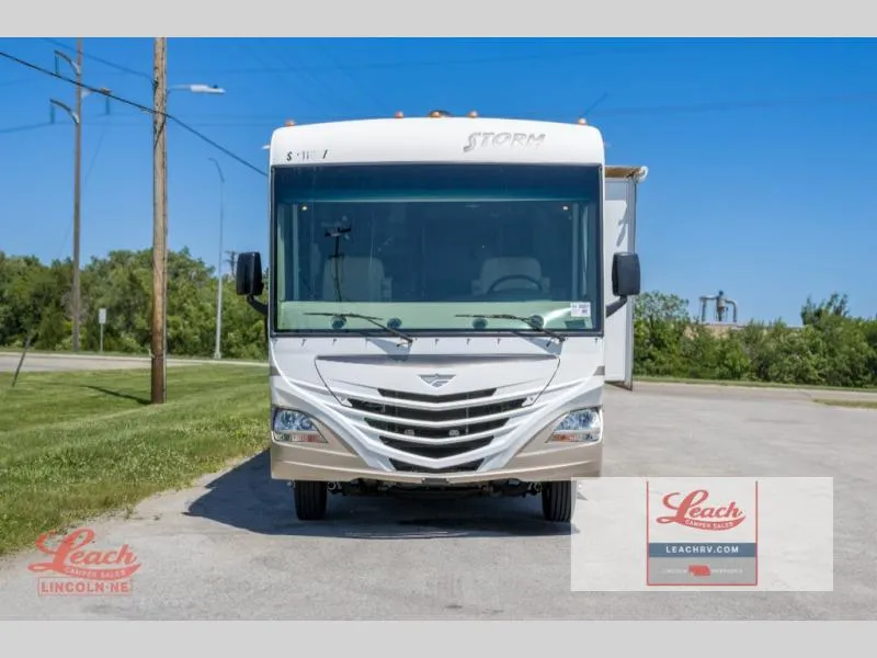 2011 Fleetwood RV Storm 28MS - Photo 3