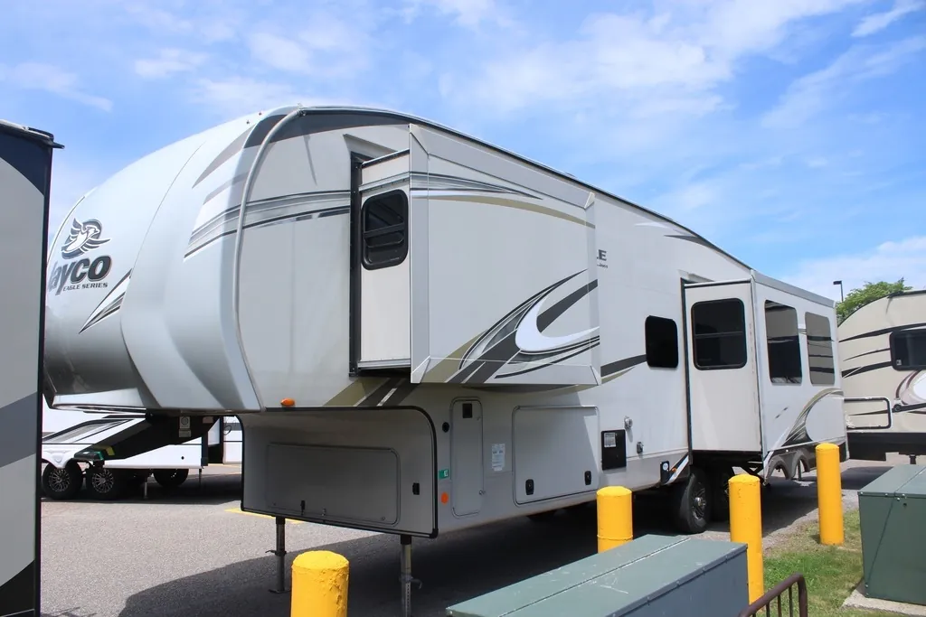 2019 Jayco Eagle 319MLOK - Photo 3
