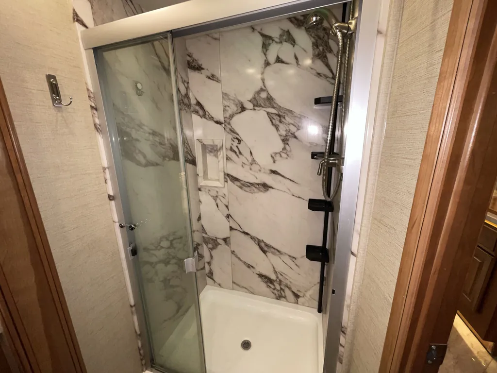 2019 entegra coach Aspire 38M, Photos photo 18