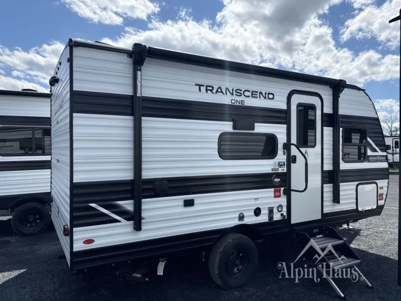 2026 Grand Design Transcend One 151BH - Photo 4