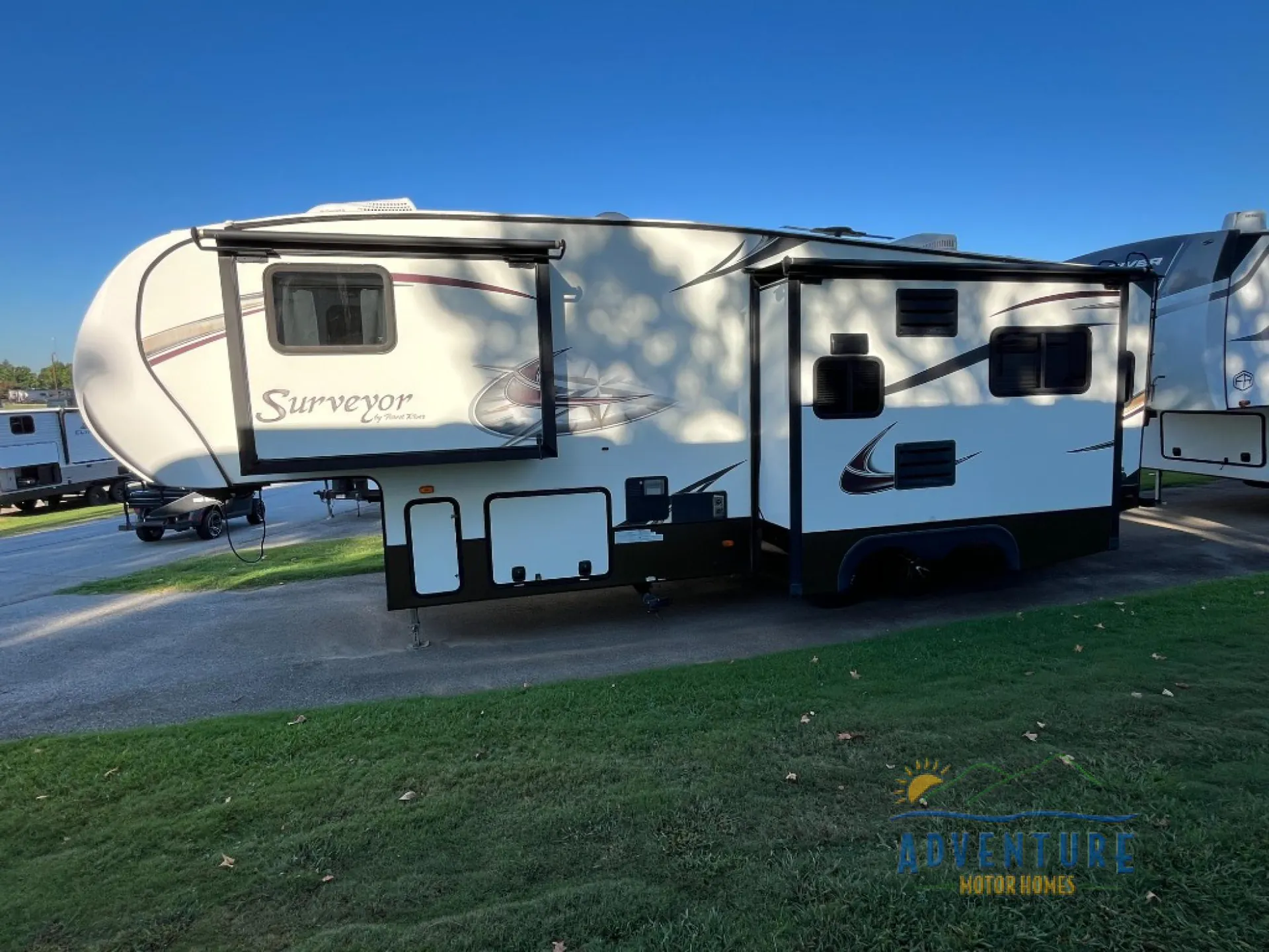 2014 Forest River Surveyor 293RLTS - Photo 2