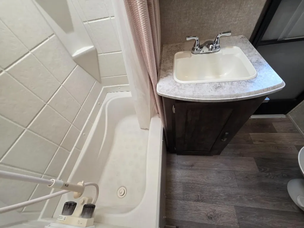 2018 Forest River Vibe 308BHS, Photos photo 36
