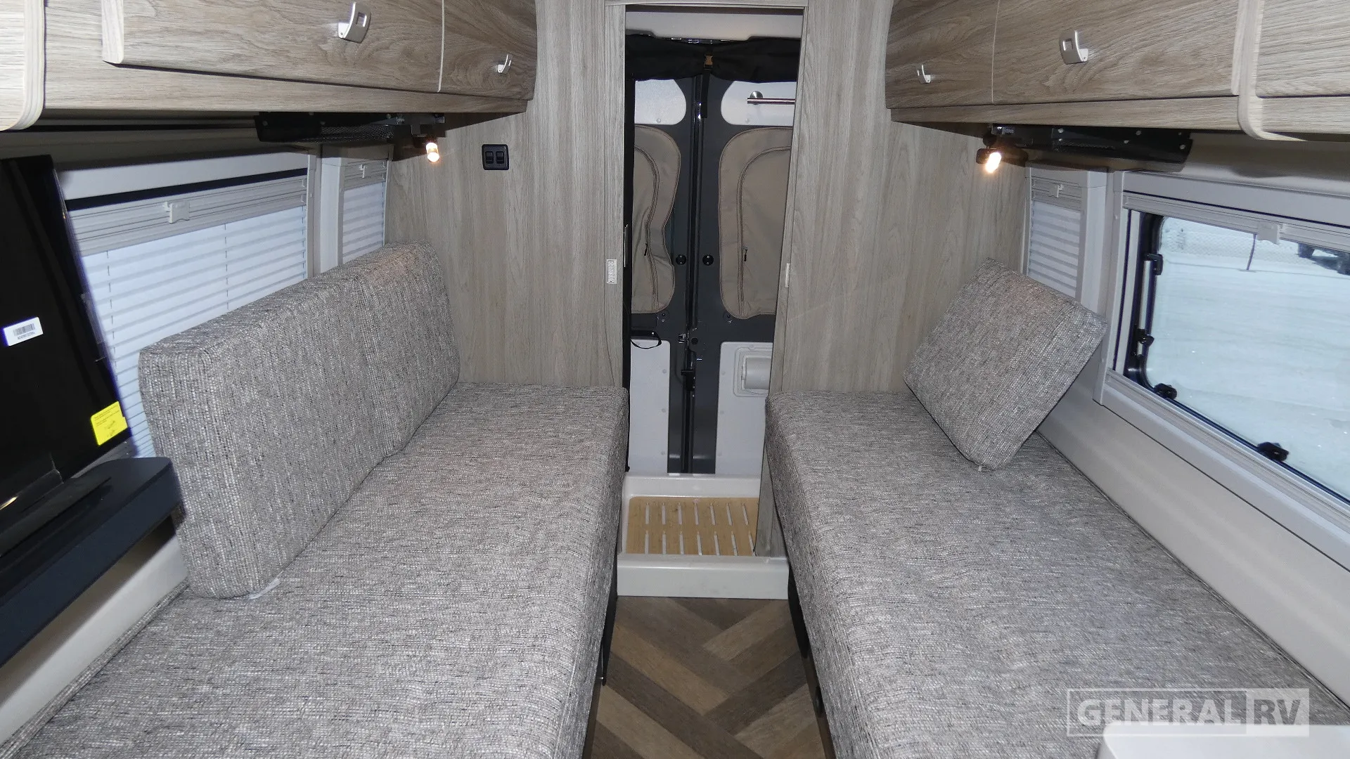 2027 Winnebago TRAVATO 59K - Photo 3