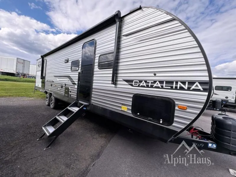 2026 Coachmen Catalina Legacy Edition 323BHDSCK - Photo 3