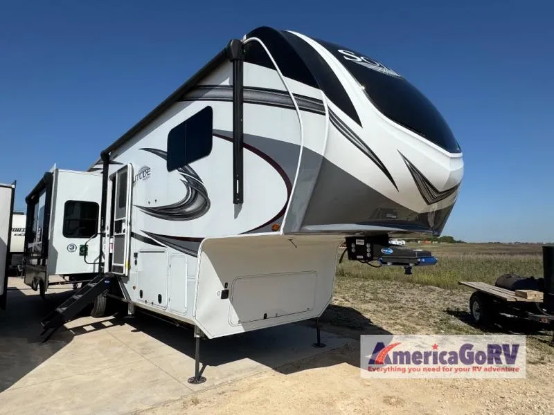 2023 Grand Design Solitude 345GK - Photo 4