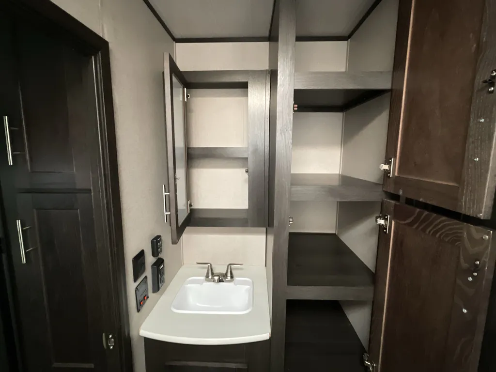 2019 Forest River XLR Hyperlite 29HFS, Photos photo 18