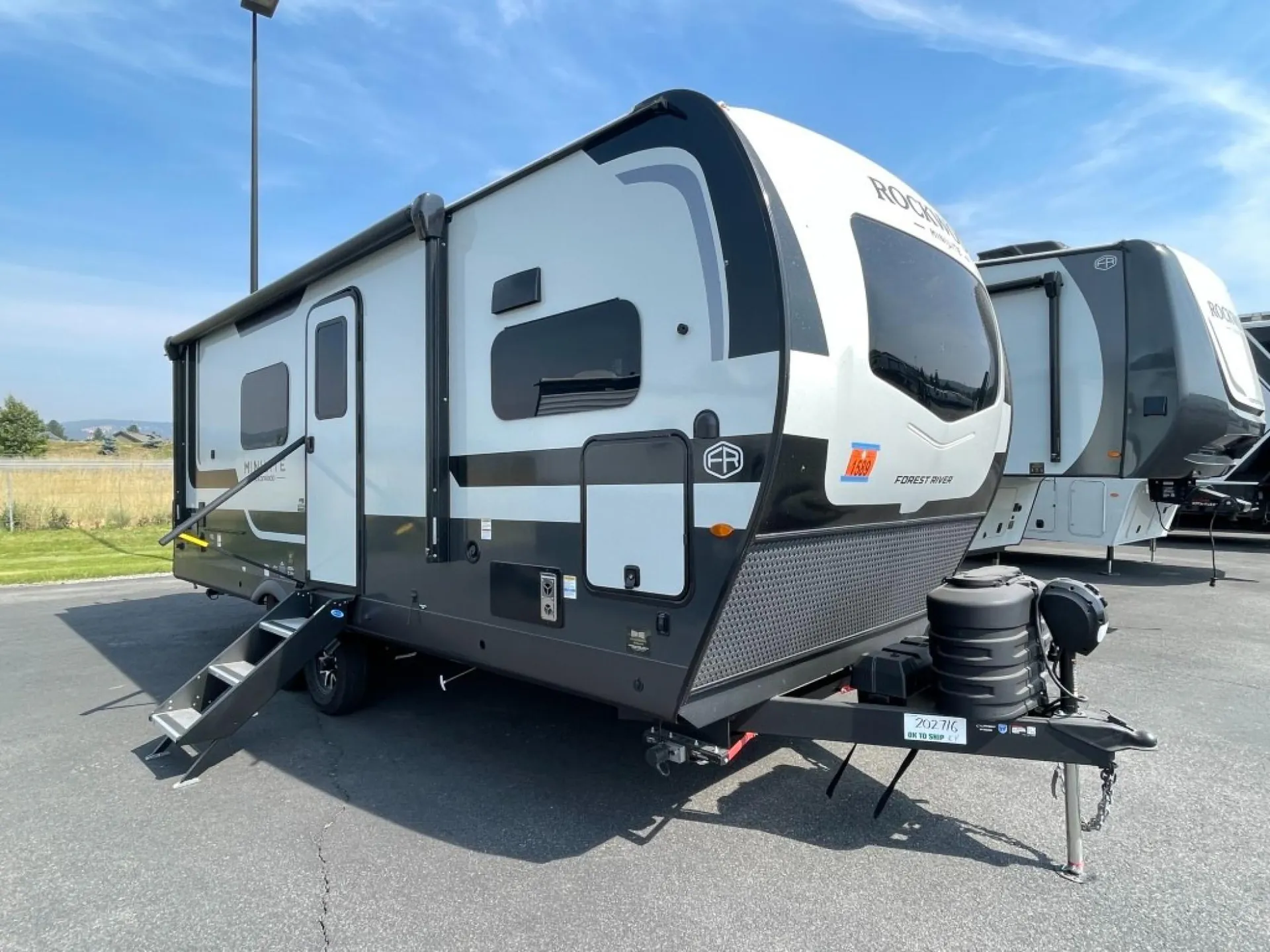 2027 Forest River Rockwood Mini Lite 2523MBR