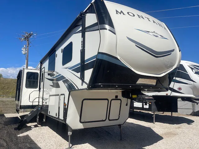 2021 Keystone Montana 3231CK