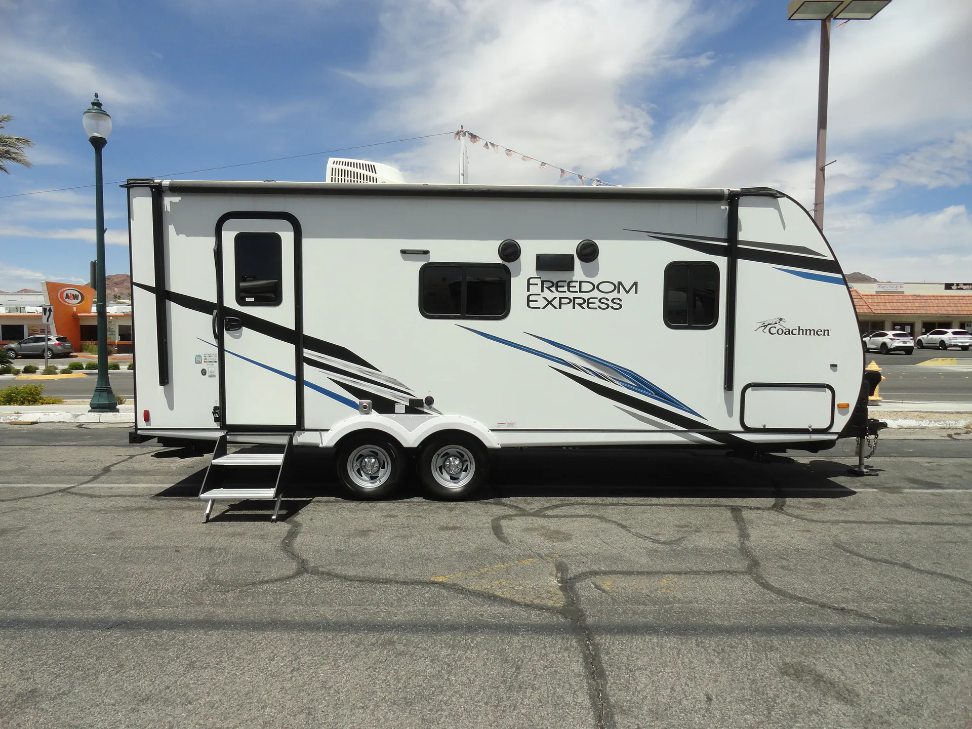 2022 Coachmen Freedom Express Select 20SE - Photo 3