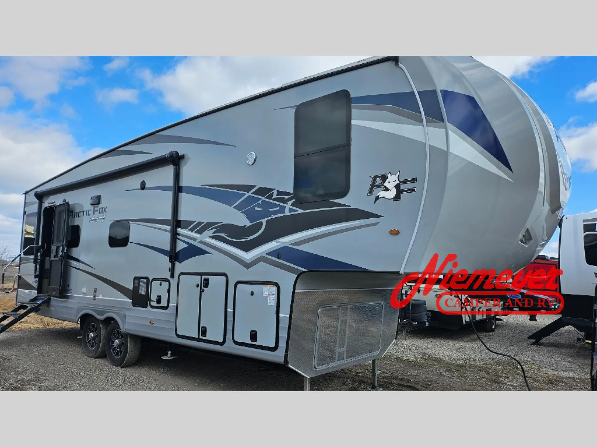 2024 Northwood Arctic Fox Grande Ronde 30 5RD - Photo 3