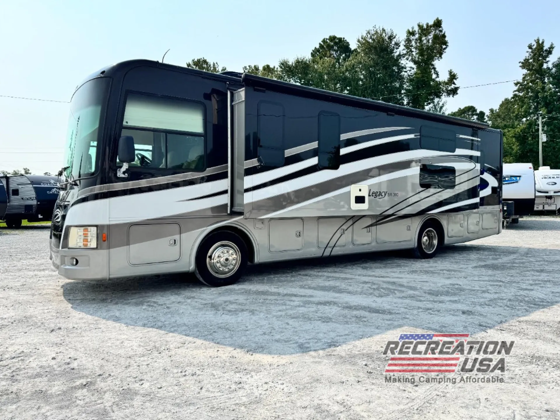 2014 Forest River Legacy 340BH - Photo 4