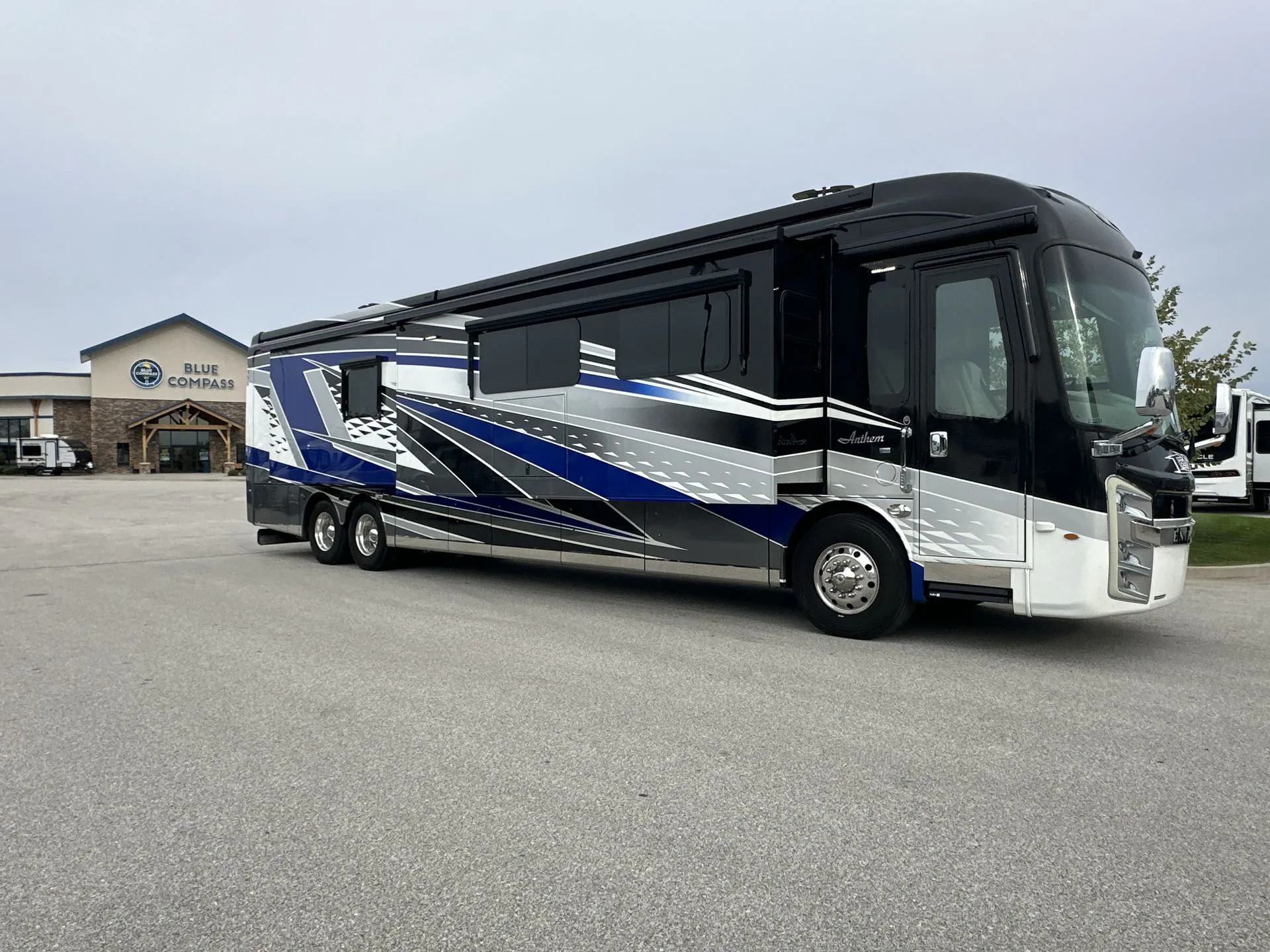 2022 Entegra Coach Anthem 44F - Photo 2