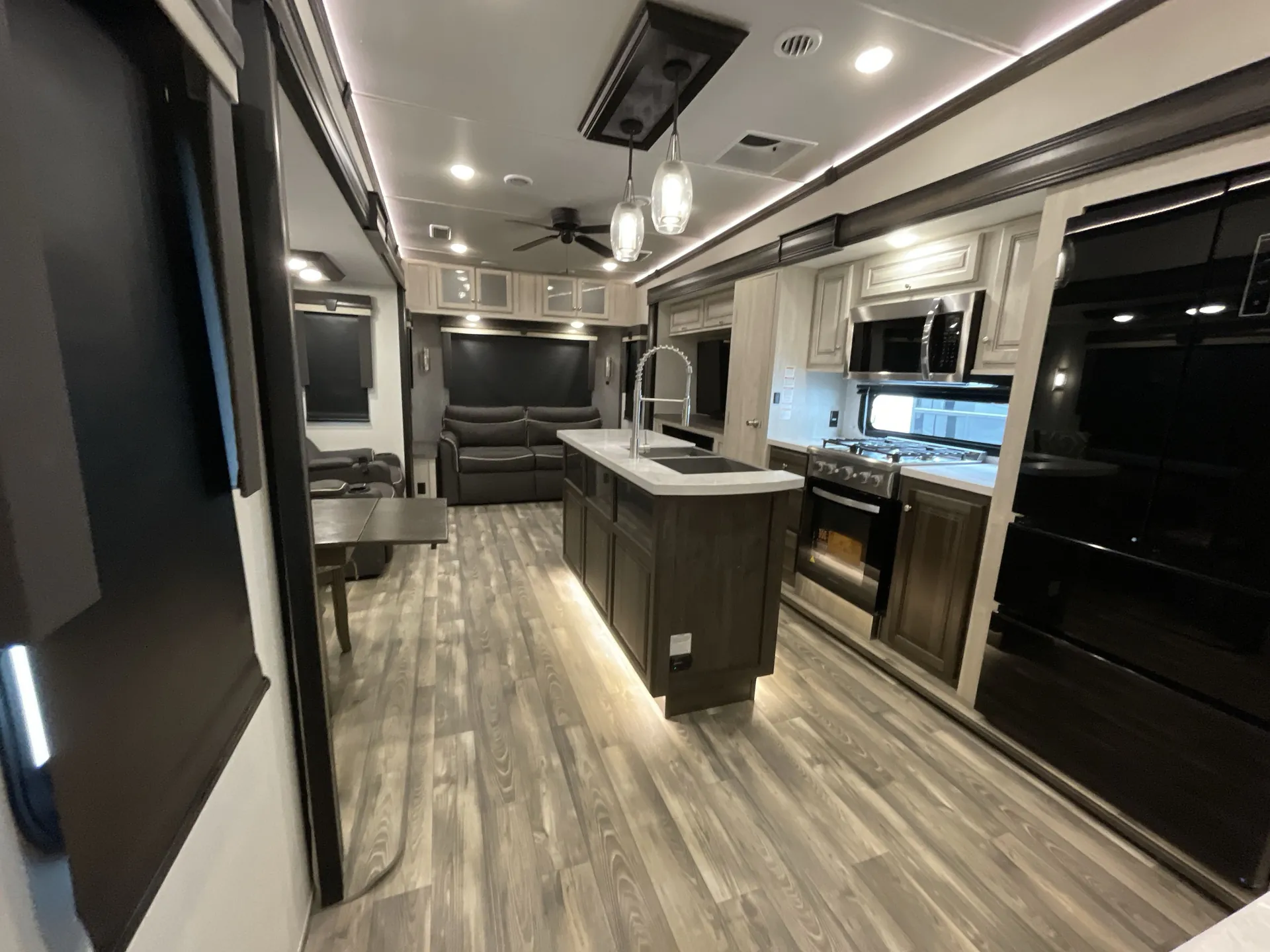 2022 Forest River Cardinal Luxury 360RLX — living area main