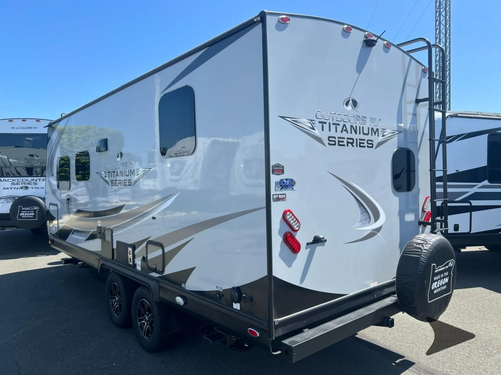2025 Outdoors RV Creek Side Titanium Series 19CK - Photo 3