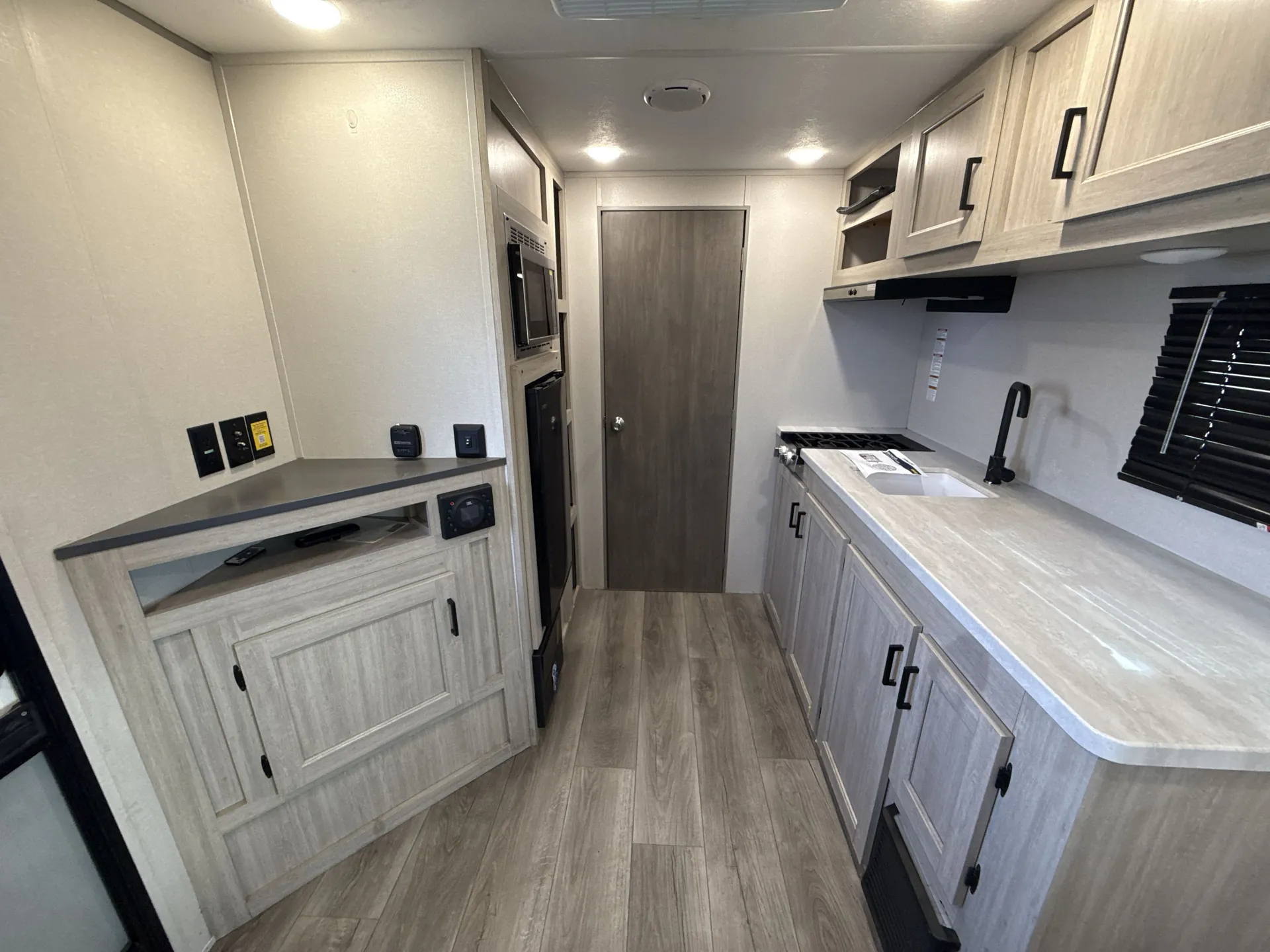 2024 Coachmen Catalina Summit Series 7 164RBX — living area main