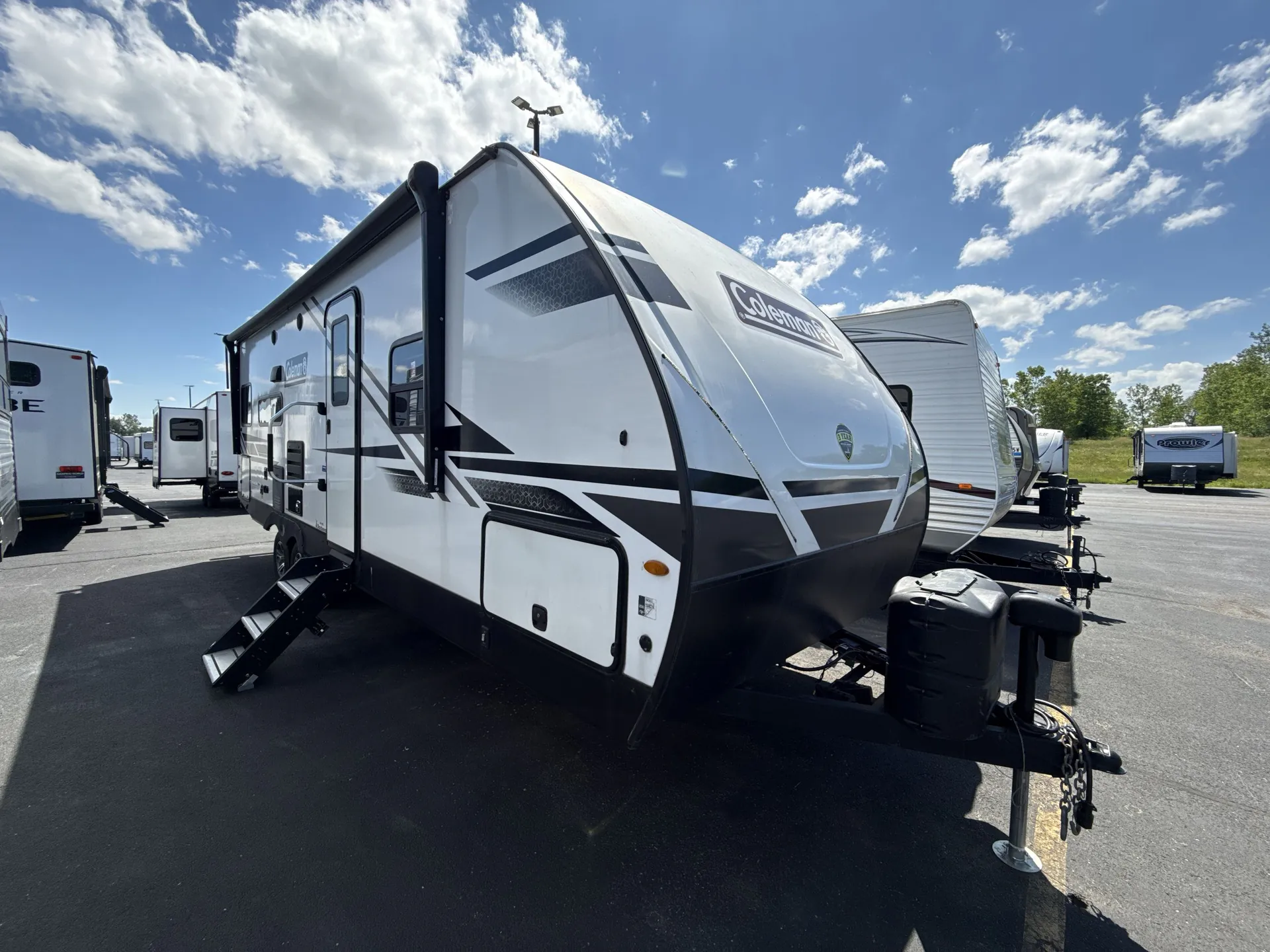 2023 Coleman Coleman Light 2515RL - Main photo