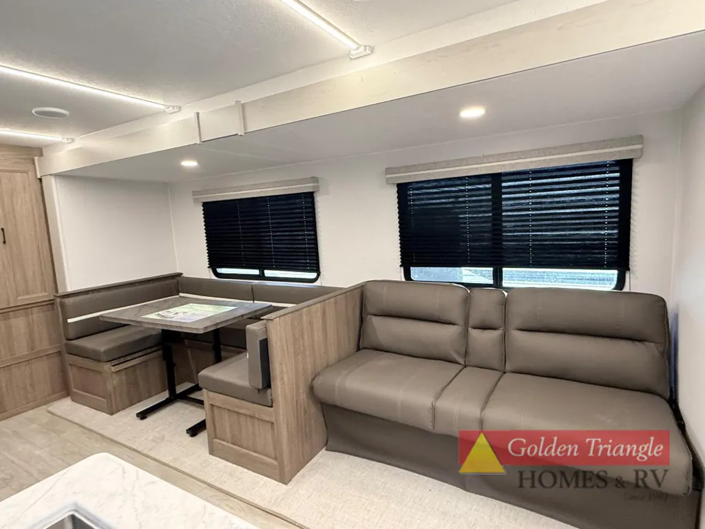 2026 Coachmen Freedom Express Select 30SE, Photos photo 9