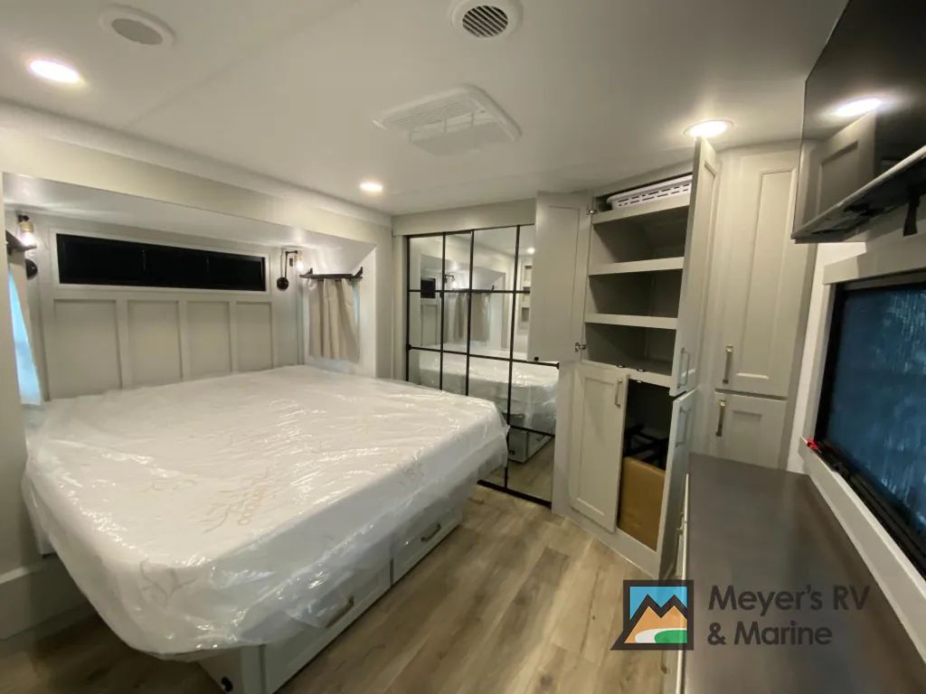 2026 Brinkley Model G 3950, Photos photo 34