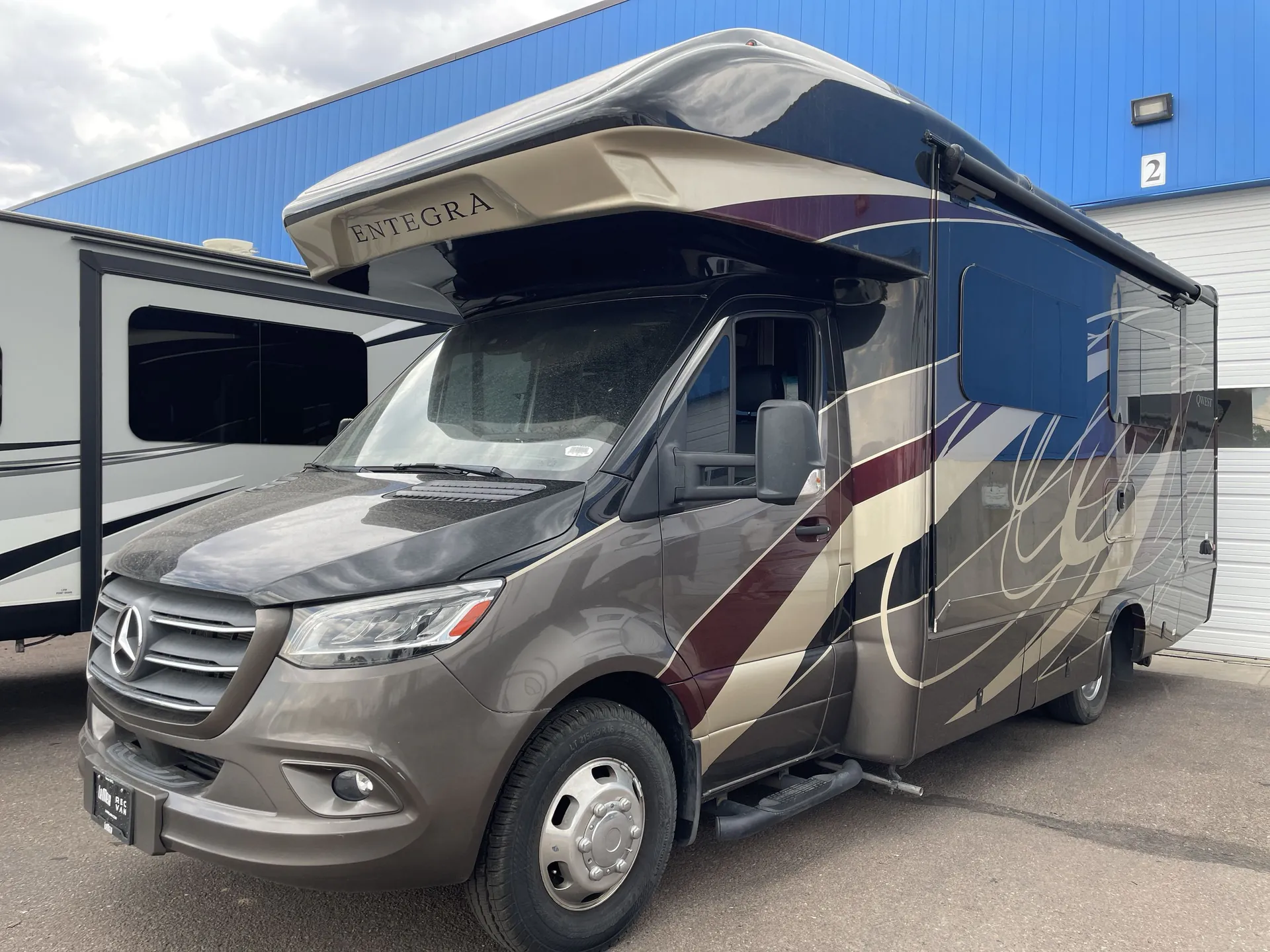 2020 Entegra Coach Qwest 24R — front