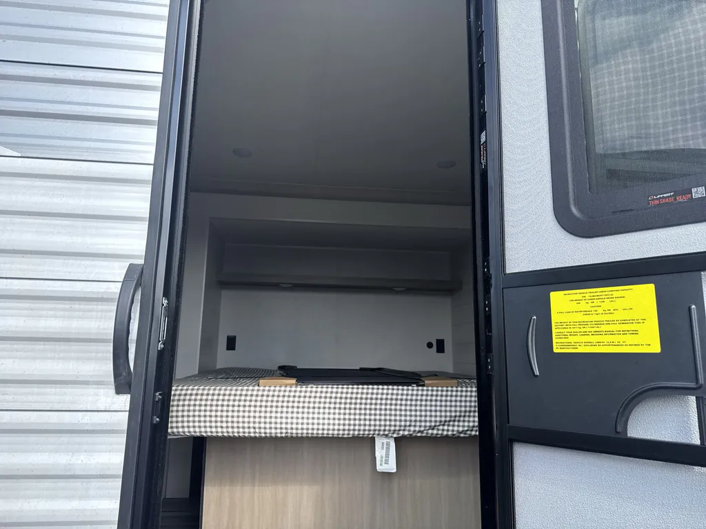 2026 Jayco Jay Flight Bungalow 404LOFT DS, Photos photo 3