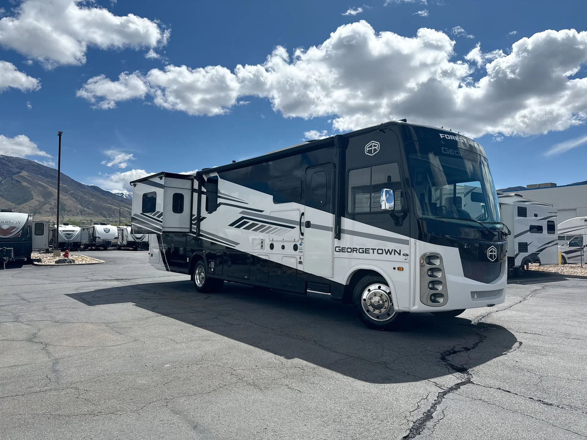 2023 Forest River Georgetown 5 Series GT5 34M5 - Photo 2