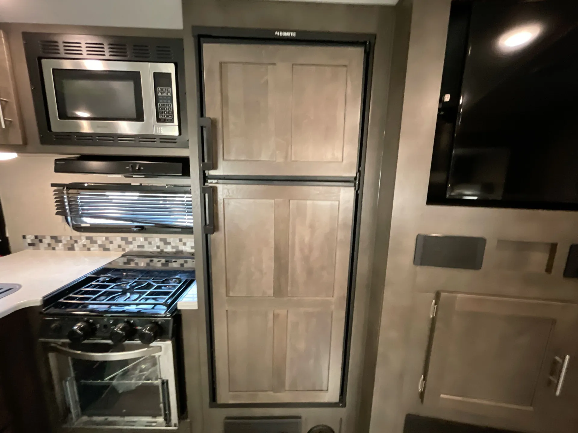 2021 Forest River Rockwood Ultra Lite 2912BS — fridge