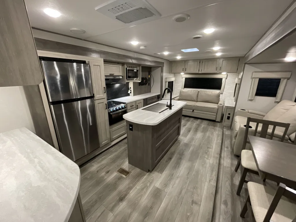 2024 Coachmen Catalina Legacy Edition 283FEDS, Photos photo 7