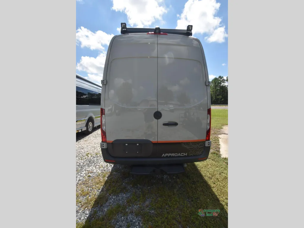 2023 Outside Van Approach 170, Photos photo 9