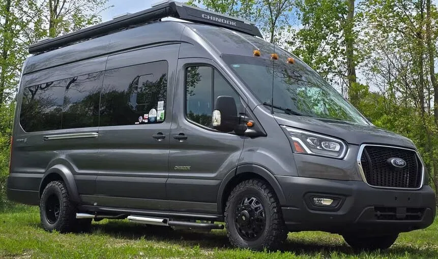 Chinook RV Bayside RS exterior