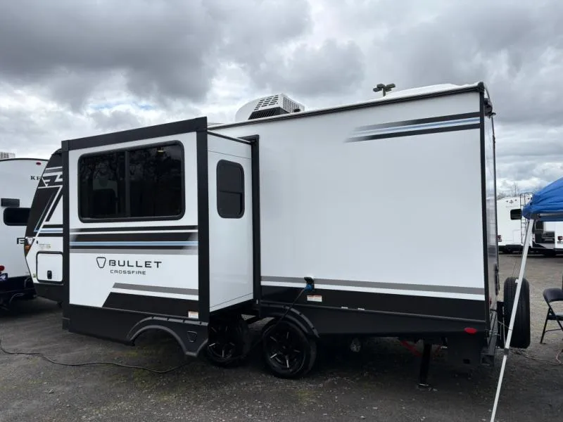 2026 Keystone Bullet Crossfire 208MKS - Photo 4