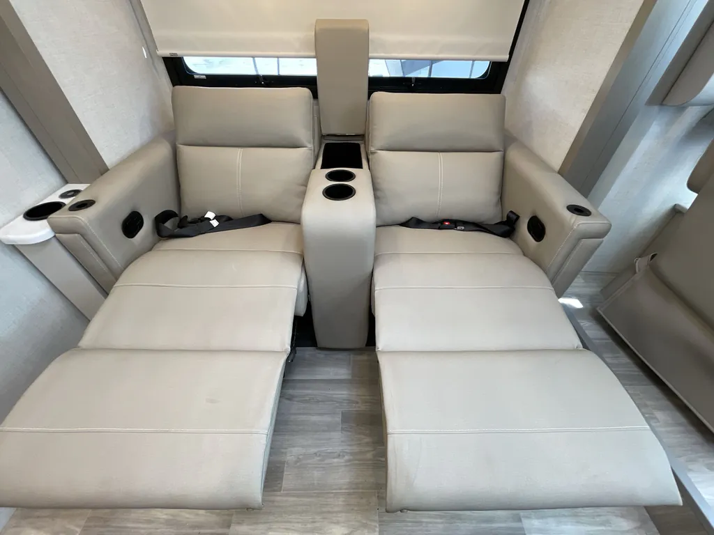 2026 Thor Motor Coach Axis 26.2, Photos photo 18