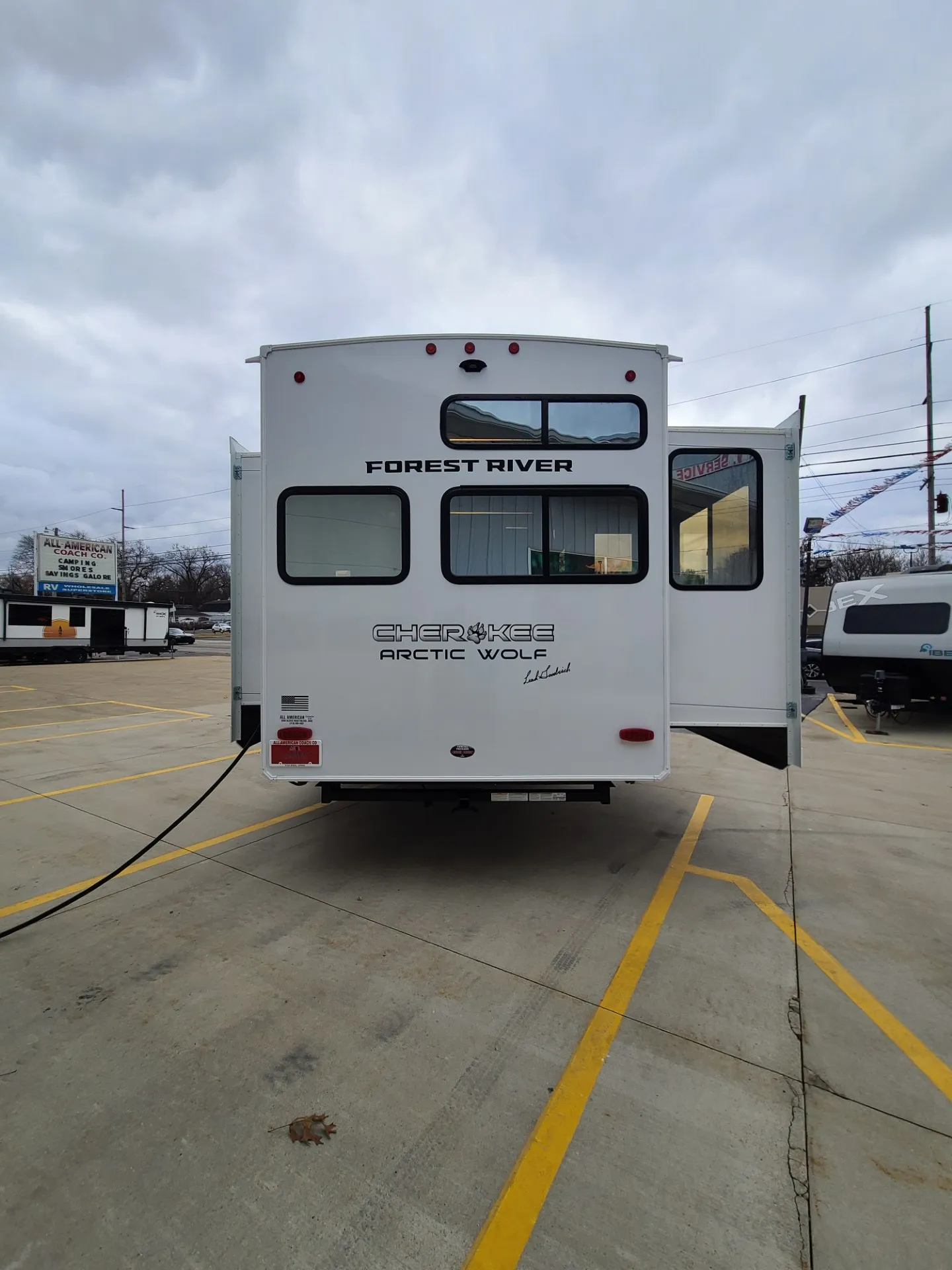 2026 Forest River Cherokee Arctic Wolf 38LEAHG — Photo 6