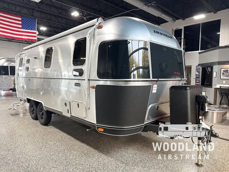 2026 Airstream Flying Cloud 25FB - Photo 2