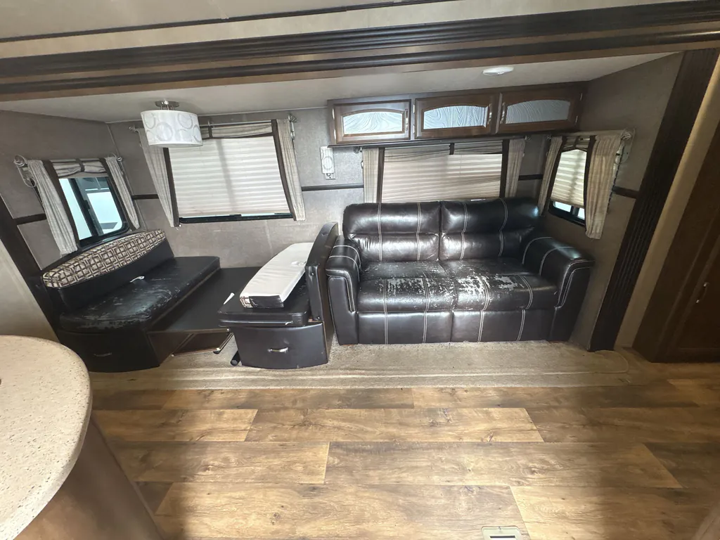 2017 Forest River Salem Hemisphere Lite 300BH, Photos photo 2