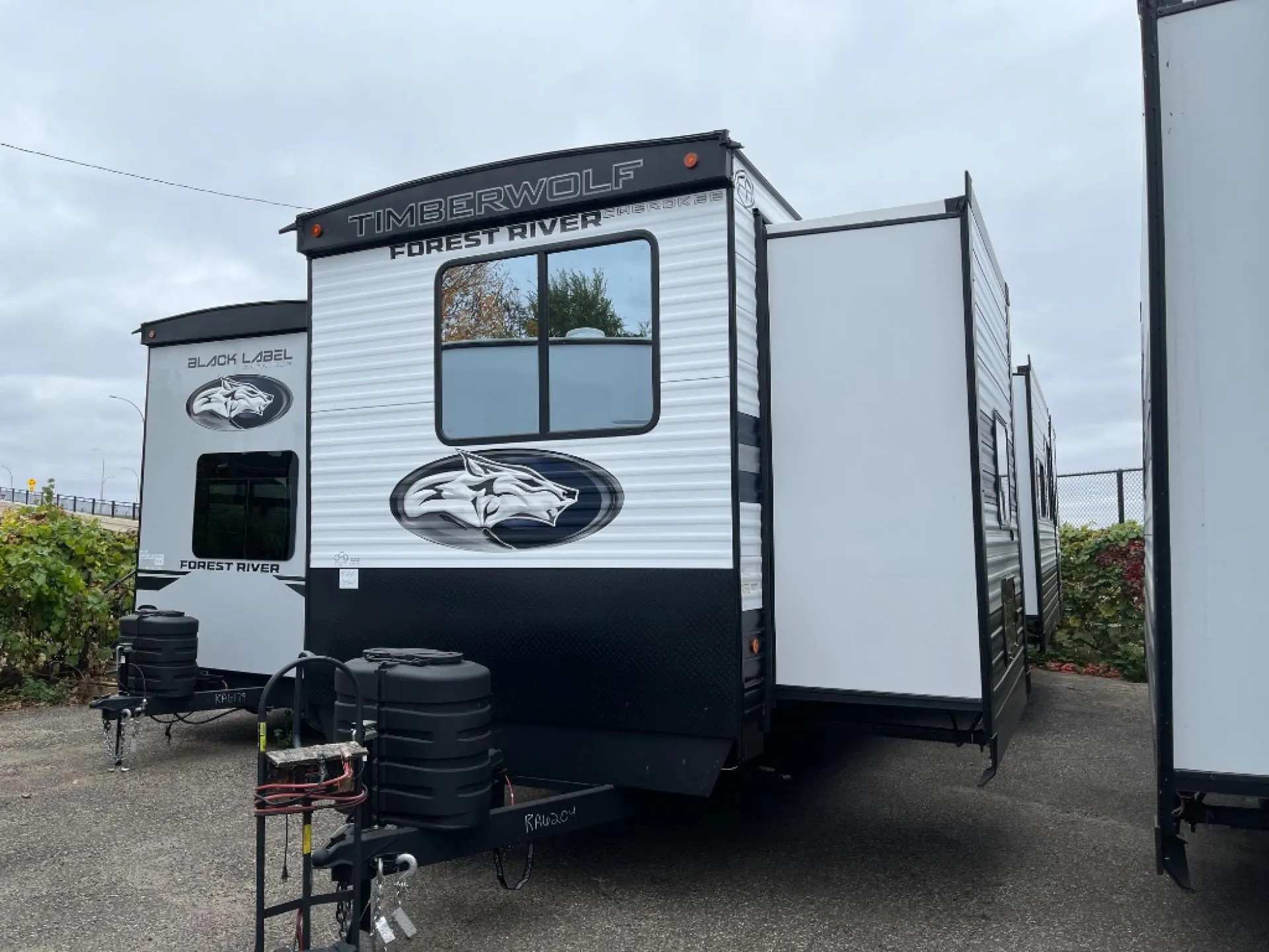 2027 Forest River Cherokee Timberwolf 39HBA - Photo 4