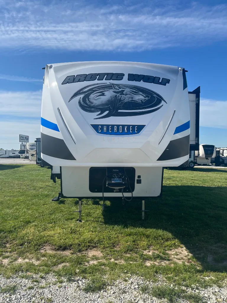 2017 Forest River Cherokee Arctic Wolf 285DRL4 - Photo 4
