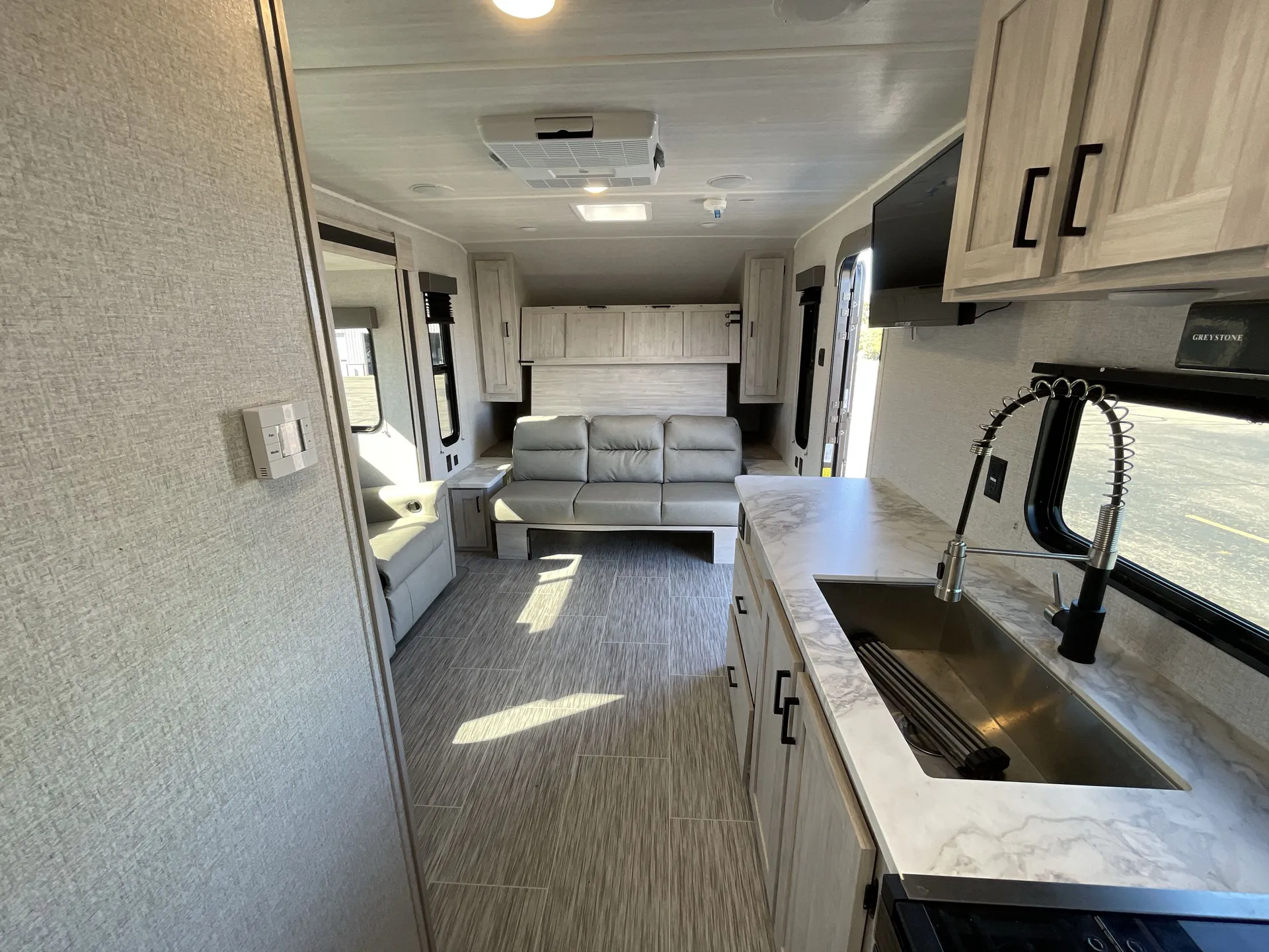 2023 East to West Silver Lake 18MMB — living area main