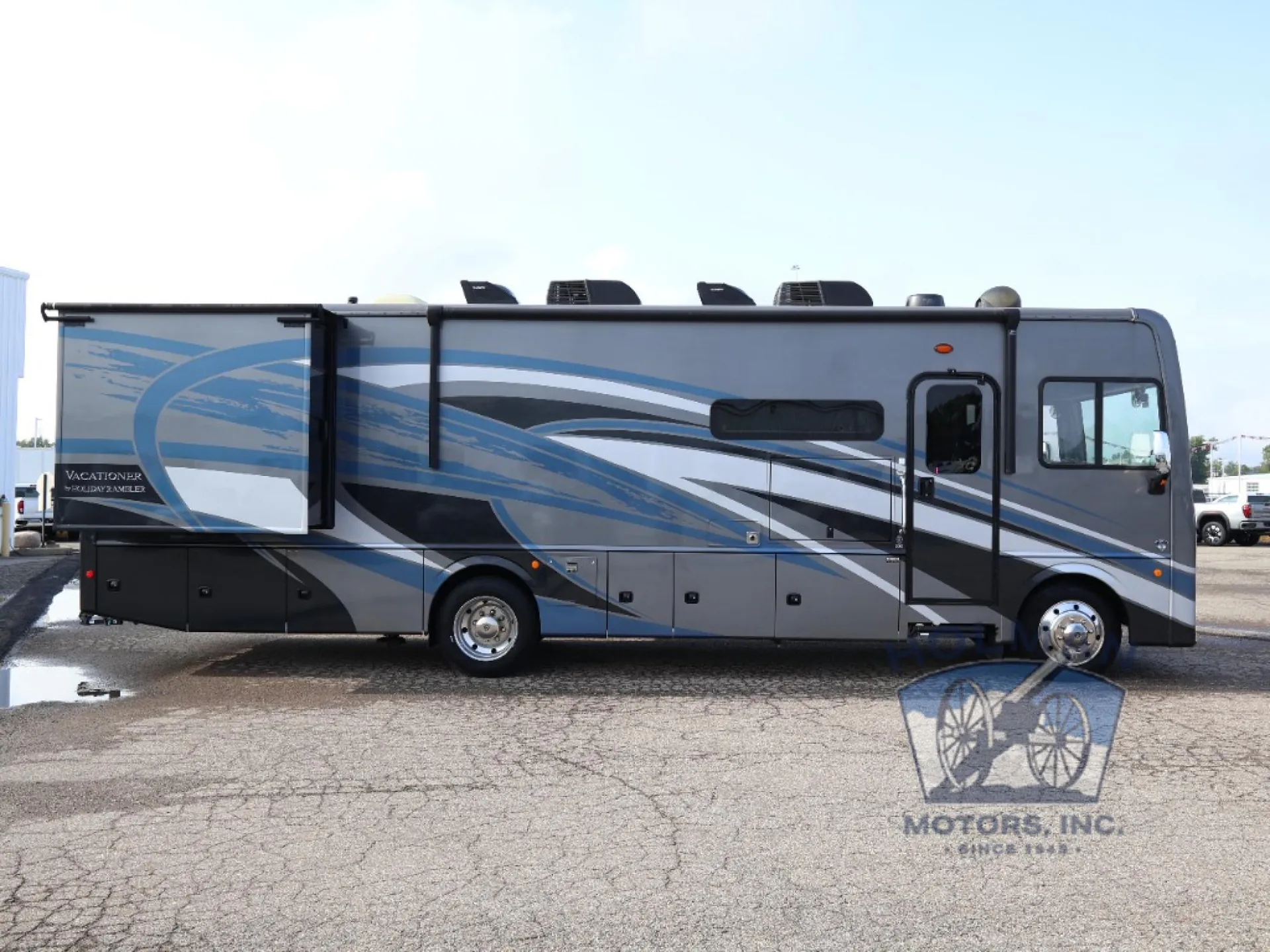 2023 Holiday Rambler Vacationer 33C - Photo 3