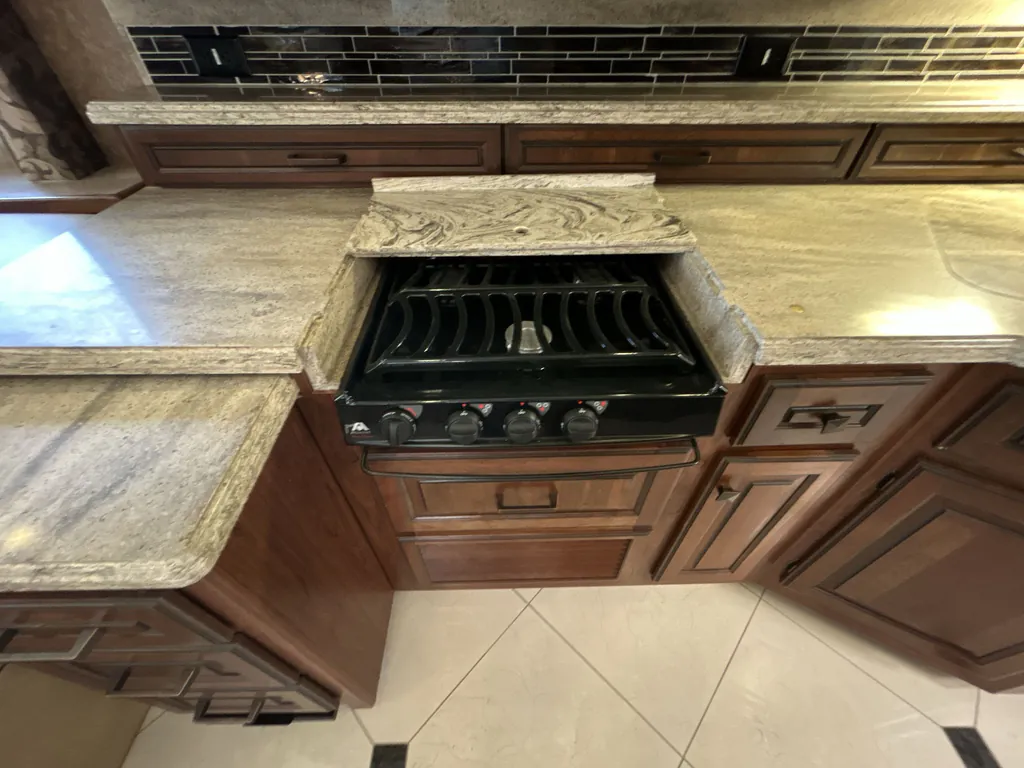 2013 Forest River Berkshire 390 FL, Photos photo 10