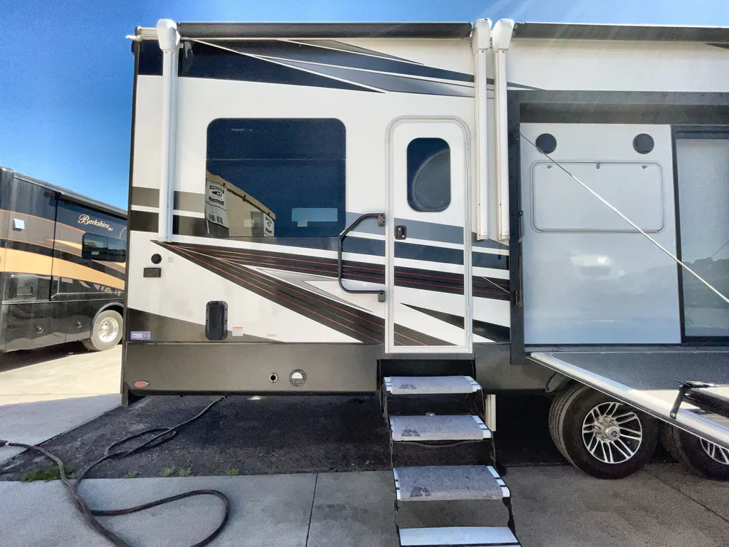2024 Jayco Seismic Luxury Series 4113, Photos photo 30