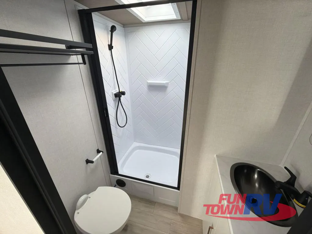 2027 Forest River Vibe 3400SB, Photos photo 22