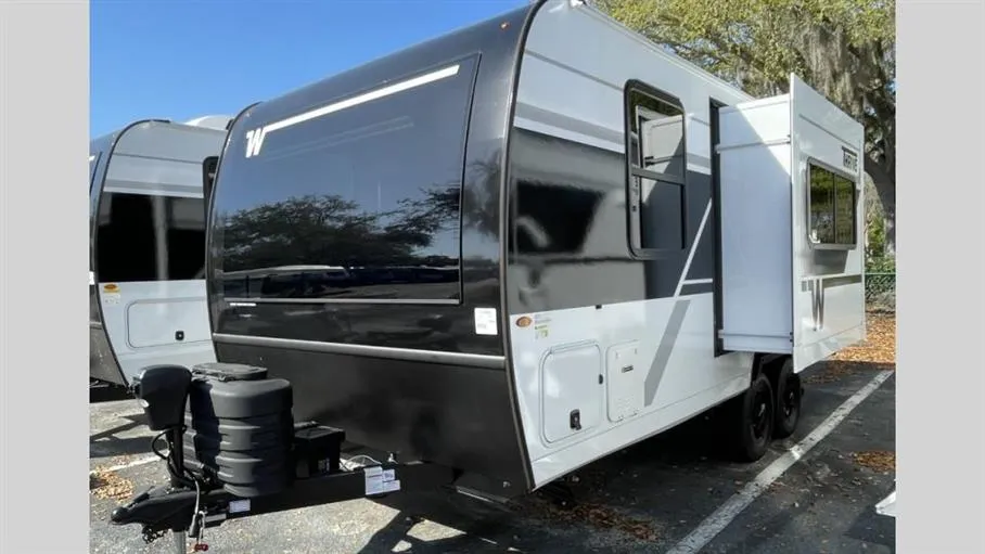 2026 Winnebago Thrive 18FBS - Photo 4