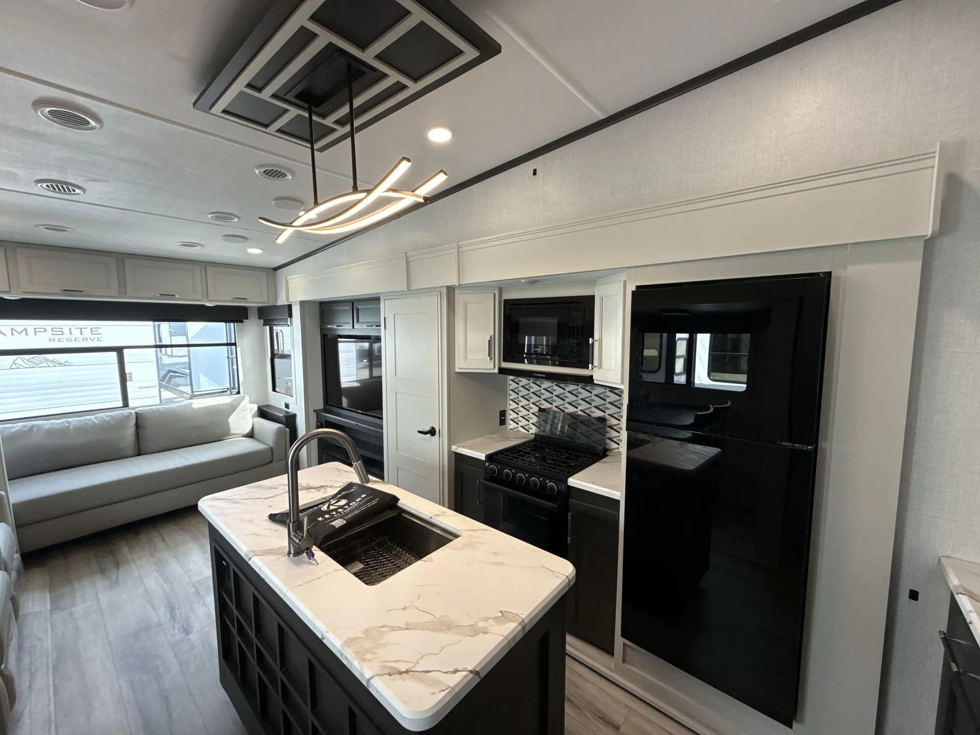 2025 Keystone Arcadia Super Lite 292SLRL — living area main