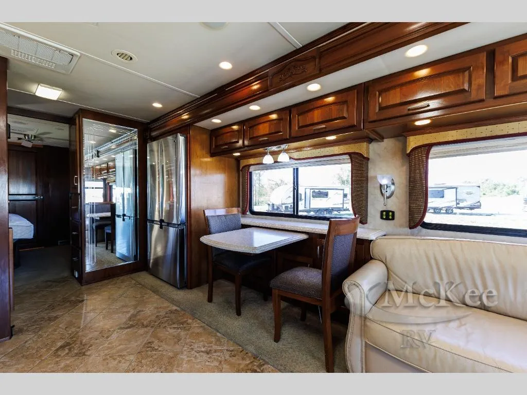 2009 Holiday Rambler Scepter 42DSQ - Photo 2
