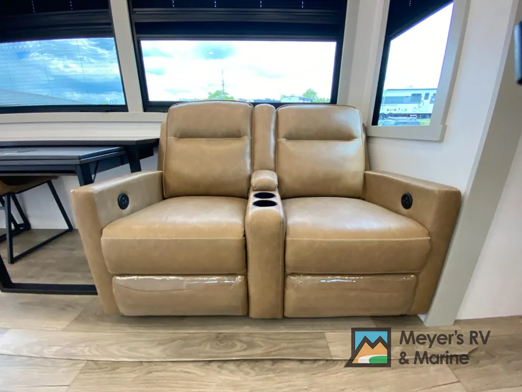 2026 Brinkley Model G 4100, Photos photo 11