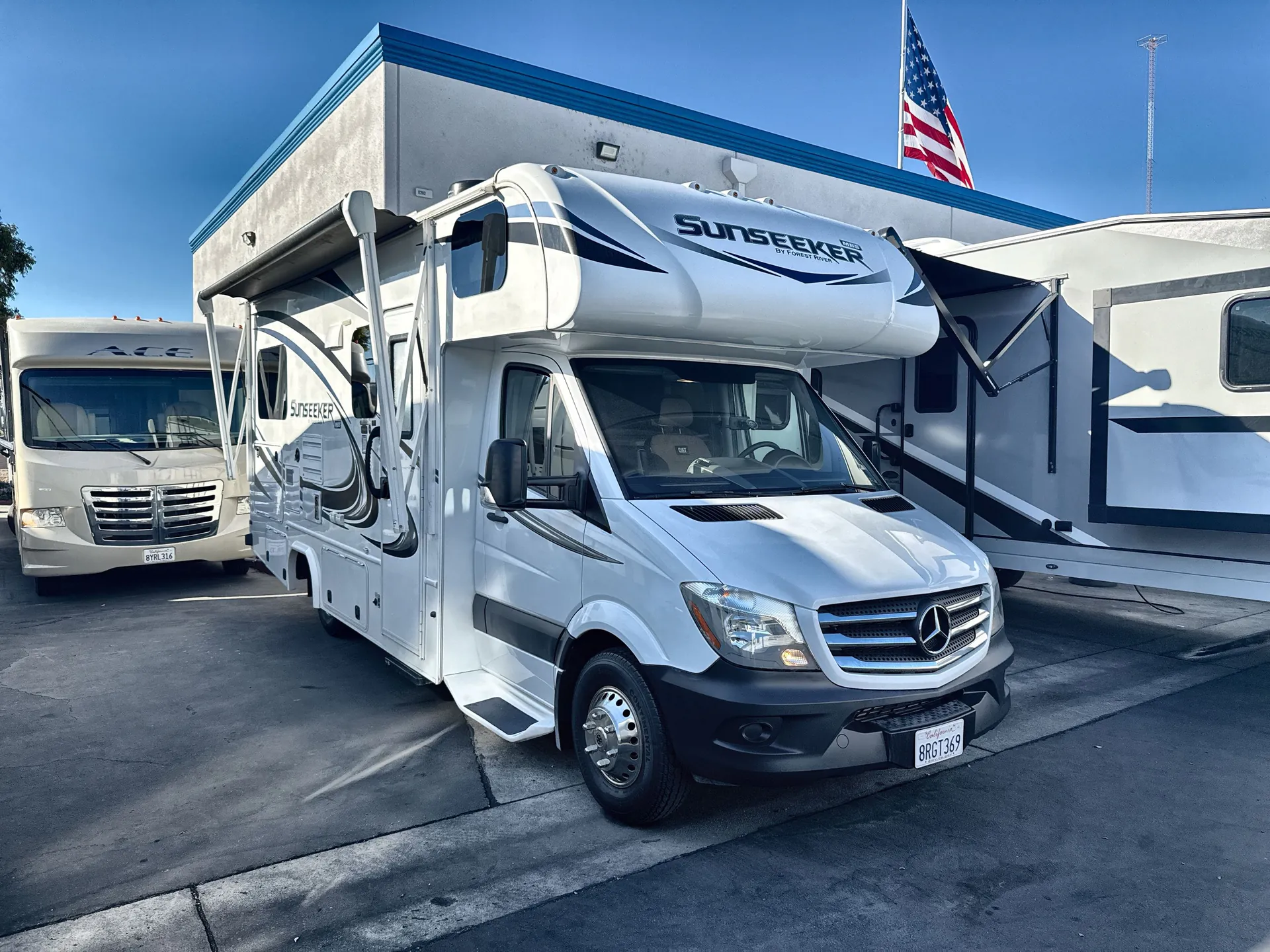 2020 Forest River Sunseeker Mbs 2400S - Photo 2
