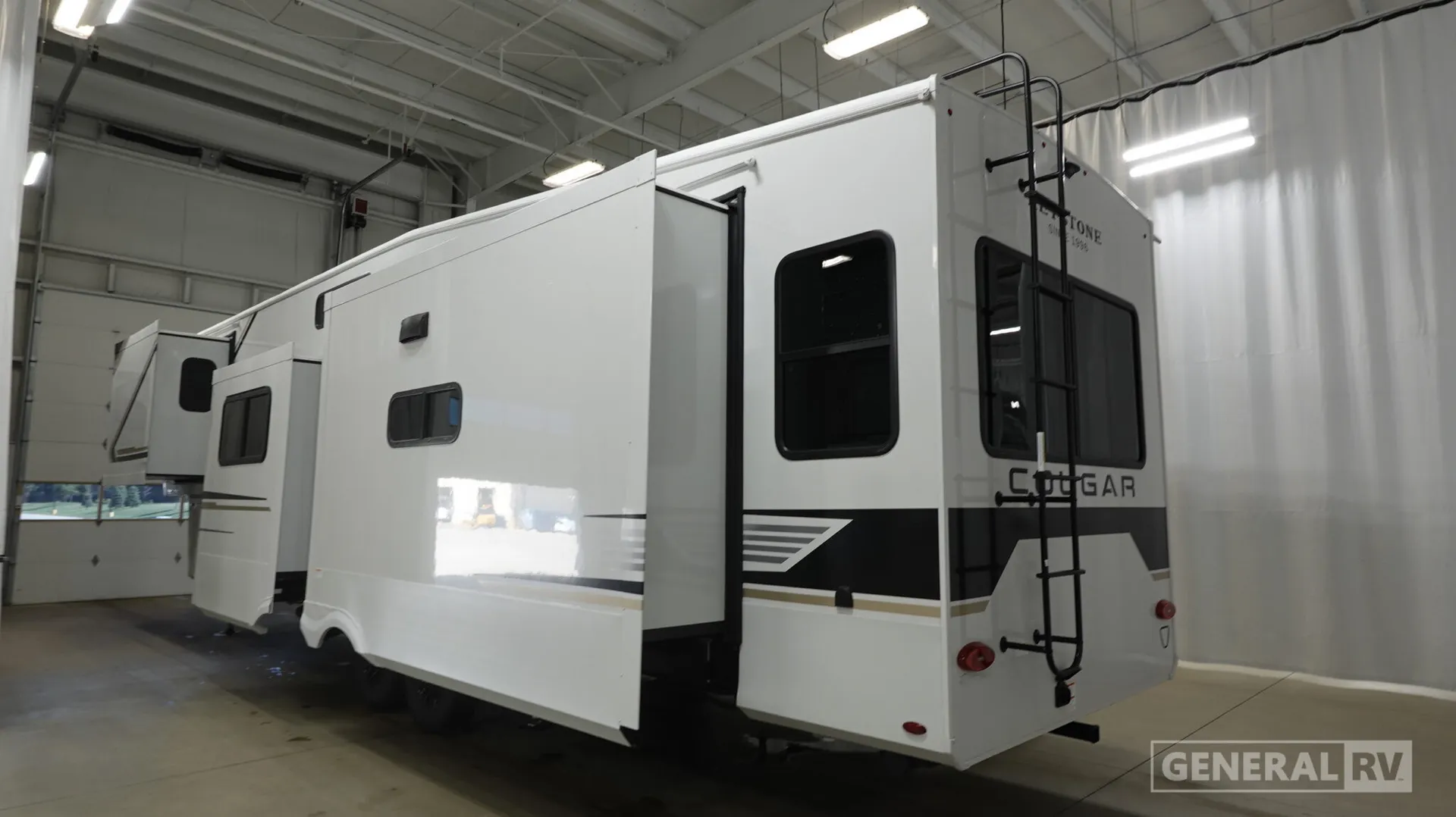 2027 Keystone Cougar 360MBI - Photo 4