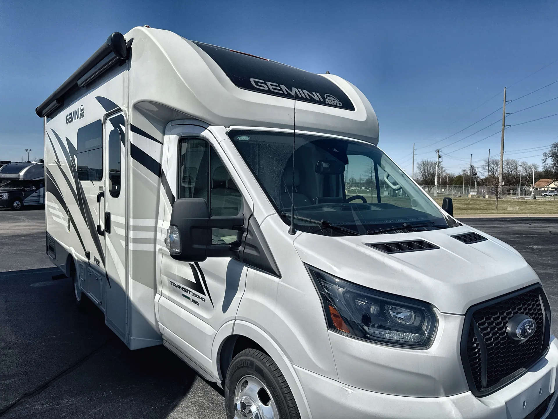 2024 Thor Motor Coach Gemini 23TW - Photo 2