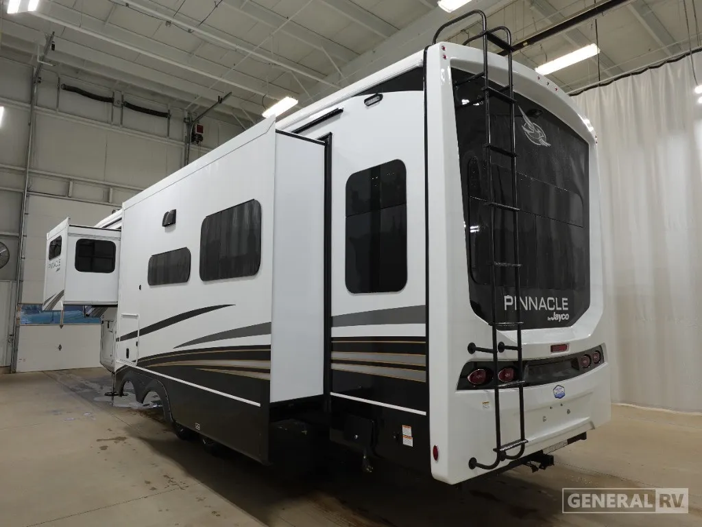 2026 Jayco Pinnacle 32RLTS - Photo 4