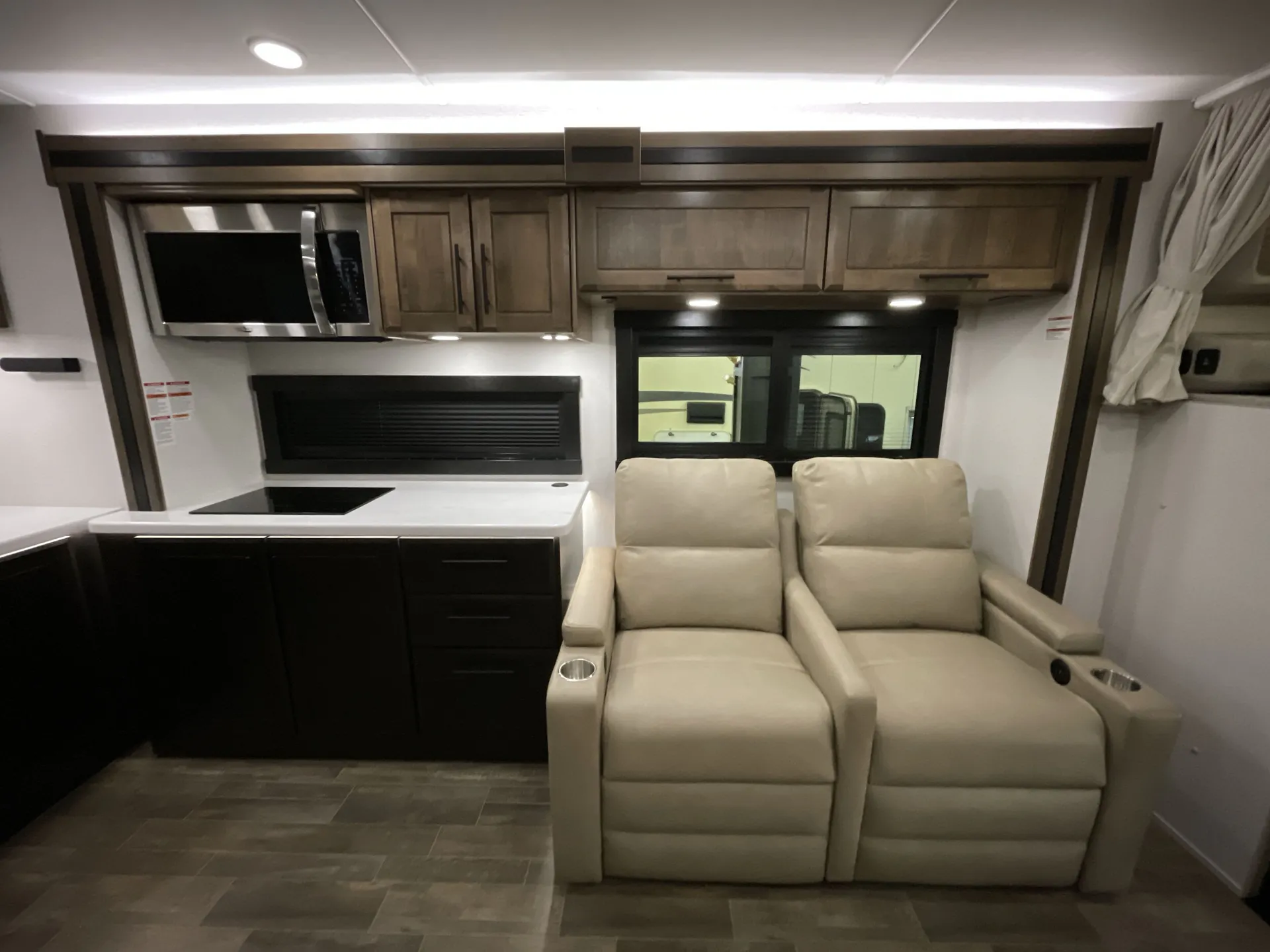 2025 Entegra Coach Accolade XT 35L — living area main